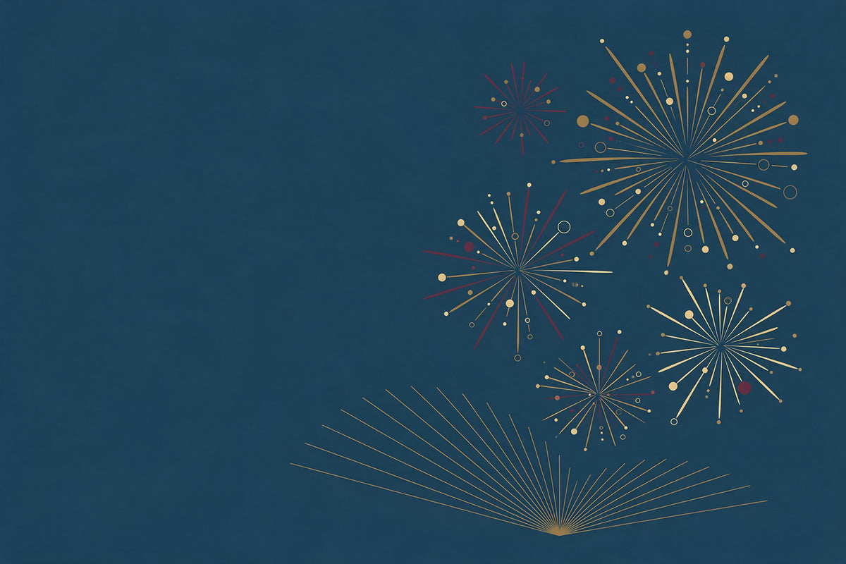 Silvester-Feuerwerk im Art-Deco-Stil mit fünf Blüten auf Petrolgrund, als Wandtuch, auf Stoff gedruckt – Gold und Weinrot