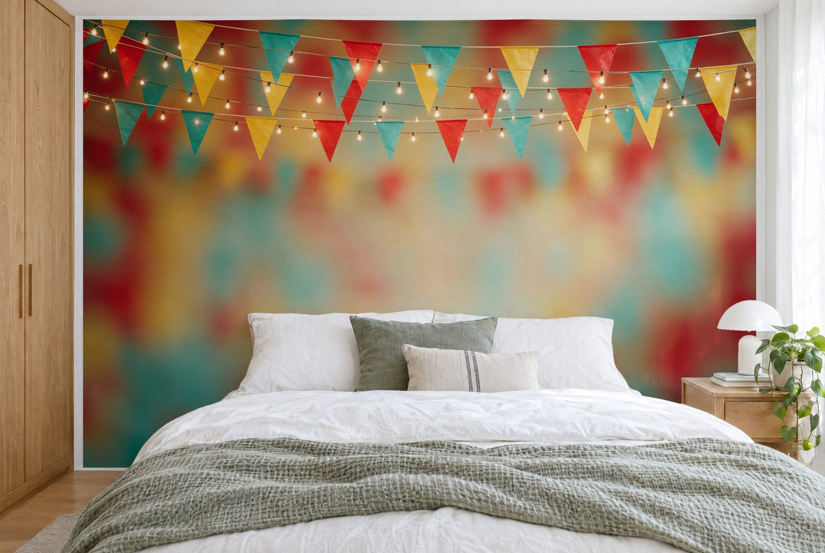 Tapiz de pared grande Fiesta con banderines y guirnaldas de luces en el dormitorio, cubriendo la pared detrás de la cama – tela impresa