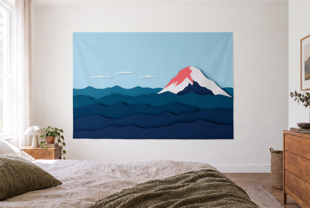 Tapiz Cumbres alpinas al arrebol en el dormitorio luminoso sobre la cama con manta verde oliva – coral y azul frío