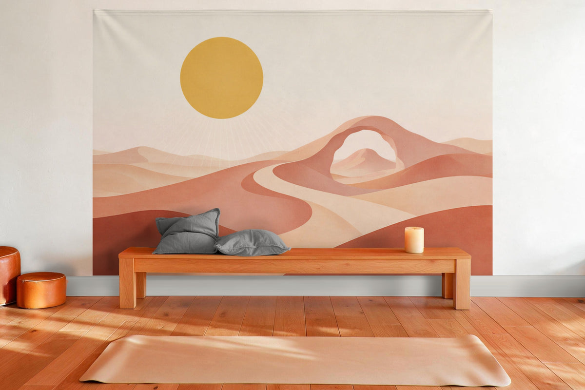 Déco murale dans une salle de yoga : tenture murale avec un soleil bohème sur les arches du désert imprimée sur tissu