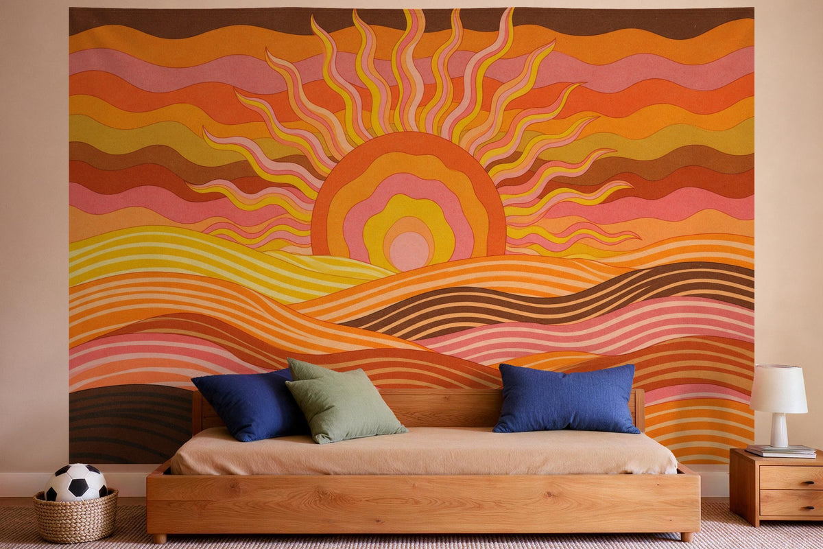 Wanddeko im Jungen-Kinderzimmer: Wandtuch Psychedelic-Sonne über Wellenbergen, auf Stoff gedruckt
