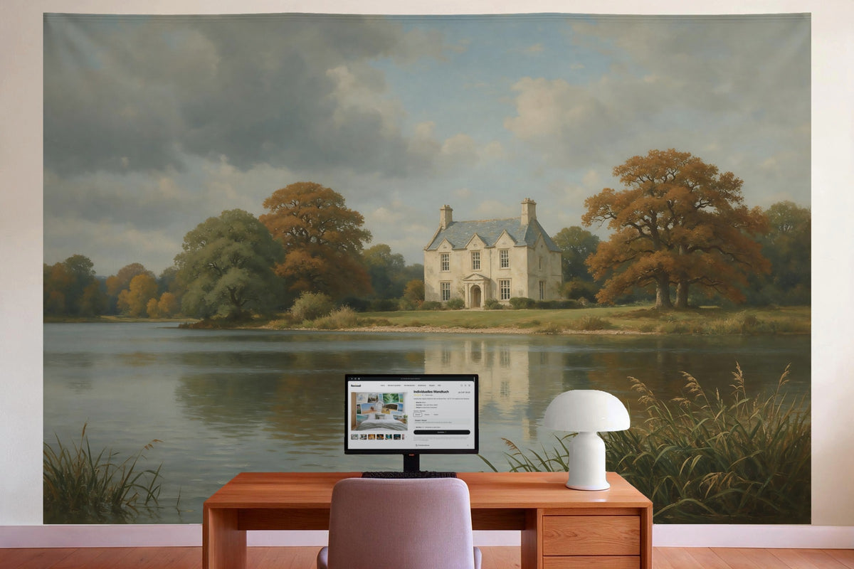 Wanddeko im Büro hinter dem Schreibtisch: Wandtuch Altes Landhaus am See, auf Stoff gedruckt