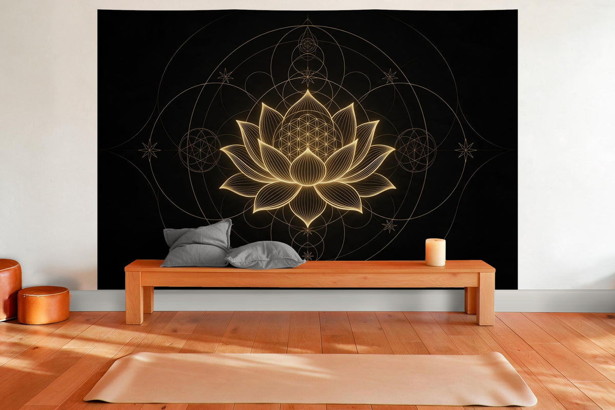 Tenture murale XXL Lotus doré sur noir en déco murale dans une salle de yoga