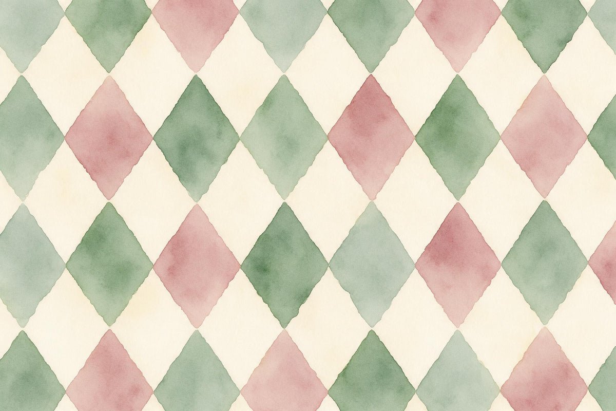 Losanges arlequin en vert sauge et vieux rose sur crème en aquarelle douce, tenture murale imprimée sur tissu