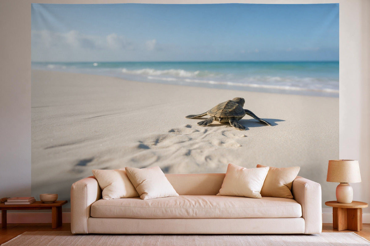 Tapiz de pared XXL Tortuga marina en la playa como decoración en un salón luminoso sobre el sofá