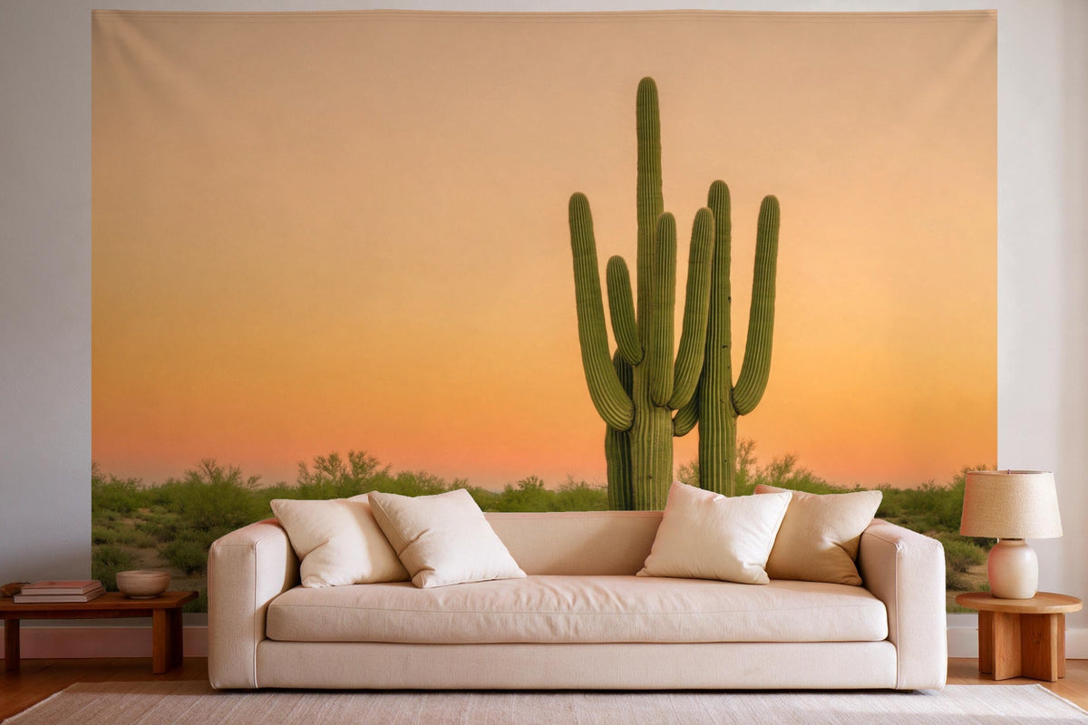 Tapiz de pared XXL Cactus saguaro en el desierto como decoración en un salón luminoso sobre el sofá