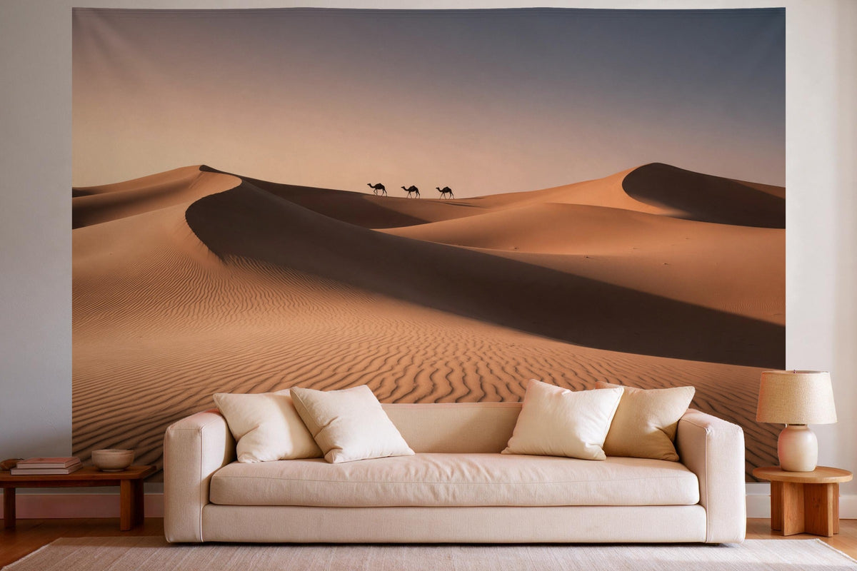 Tapiz de pared XXL Desierto con dunas de arena al atardecer como decoración en un salón luminoso sobre el sofá