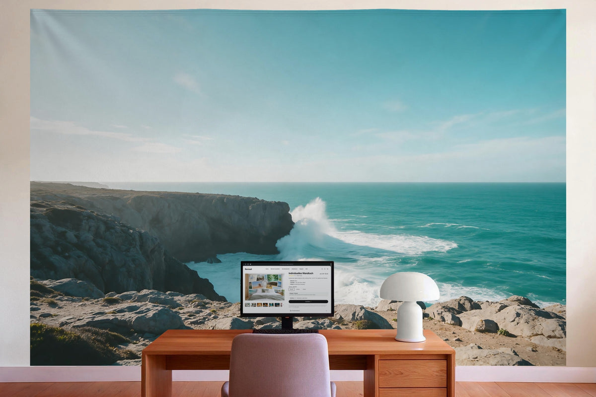 Decoración de pared en la oficina detrás del escritorio: tapiz de tela Playa en costa rocosa