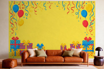 Decoración de pared en un salón acogedor sobre el sofá de cuero: tapiz de tela Regalos y serpentinas de cumpleaños