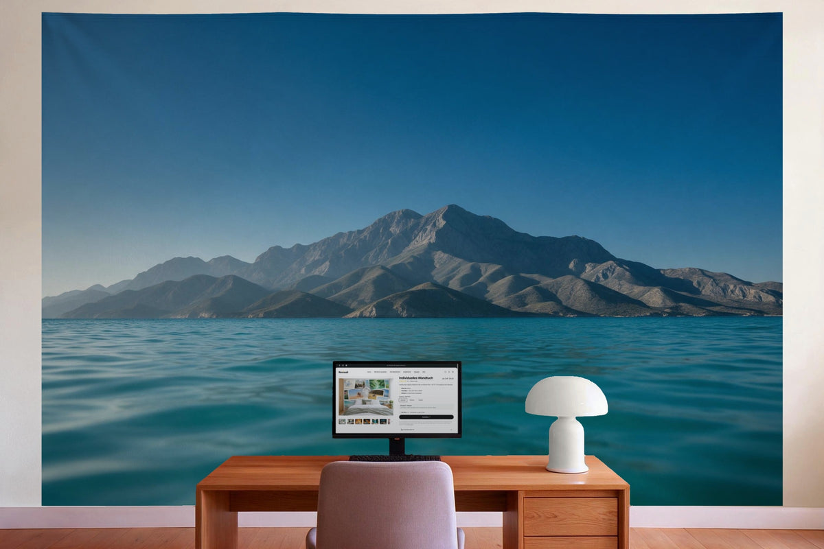 Decoración de pared en la oficina detrás del escritorio: tapiz de tela Cadena montañosa junto al mar