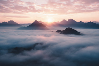 Nebelmeer mit Sonne am Grat Wandtuch Motiv