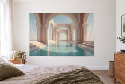 Tapiz arcos Art Déco con piscina en el dormitorio claro frente a la cama, cómoda de madera a la derecha – rosa y turquesa