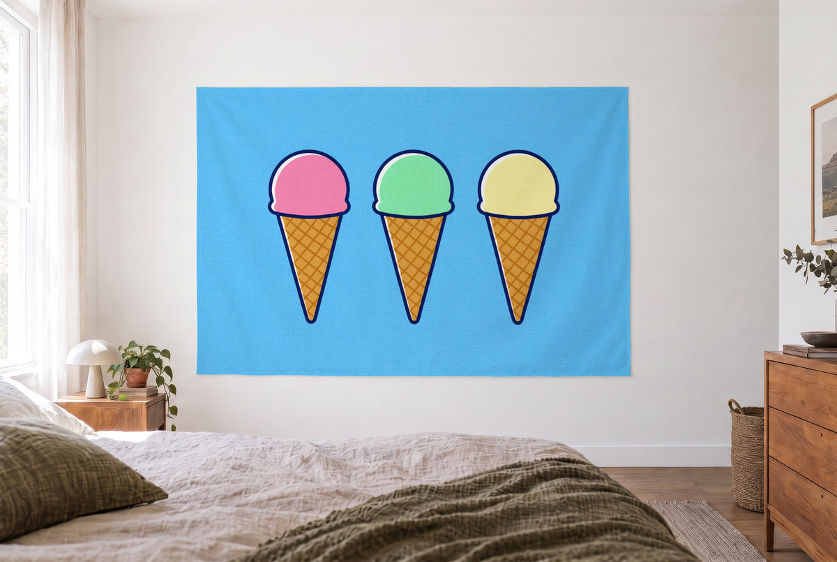 Tenture glaces colorées style pop art dans la chambre claire face au lit, commode en bois à droite – bleu ciel