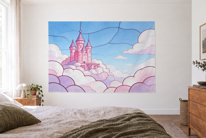 Wandtuch Pinkes Wolkenschloss als Glasmalerei im hellen Schlafzimmer gegenüber dem Bett, rechts eine Holzkommode – Rosa