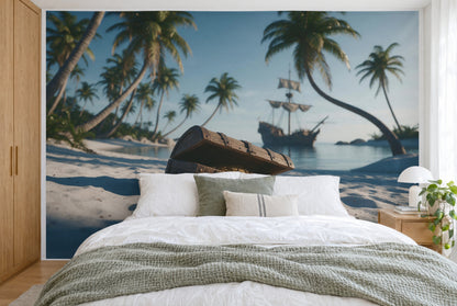 Tissu imprimé XXL : coffre au trésor avec or sur la plage, palmiers et voilier, mur entier derrière le lit