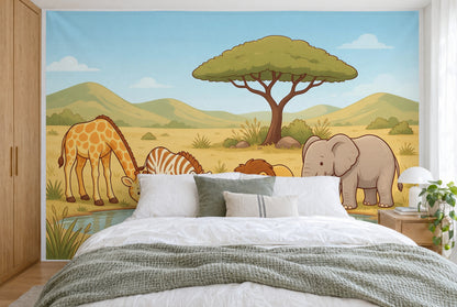 Bedruckter Stoff im XXL-Format: Schirmakazie mittig, Giraffe links, Elefant rechts im Comic-Stil, wandfüllend hinter dem Bett