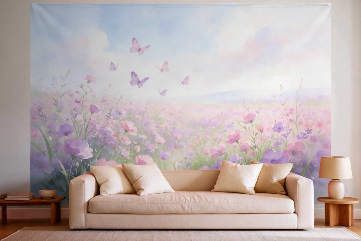 Decoración de pared en un salón luminoso sobre el sofá: tapiz de tela Mariposas sobre un prado rosa-violeta