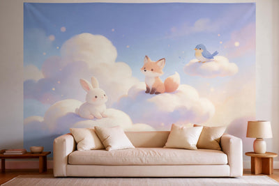 Wanddeko im hellen Wohnzimmer über dem Sofa: Wandtuch Tiere auf den Wolken, auf Stoff gedruckt