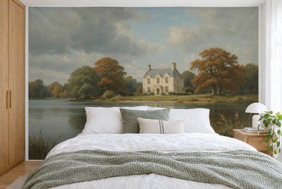 Tissu imprimé XXL : maison claire en pierre à droite du centre au lac, arbres d'automne et nuages, mur entier derrière le lit