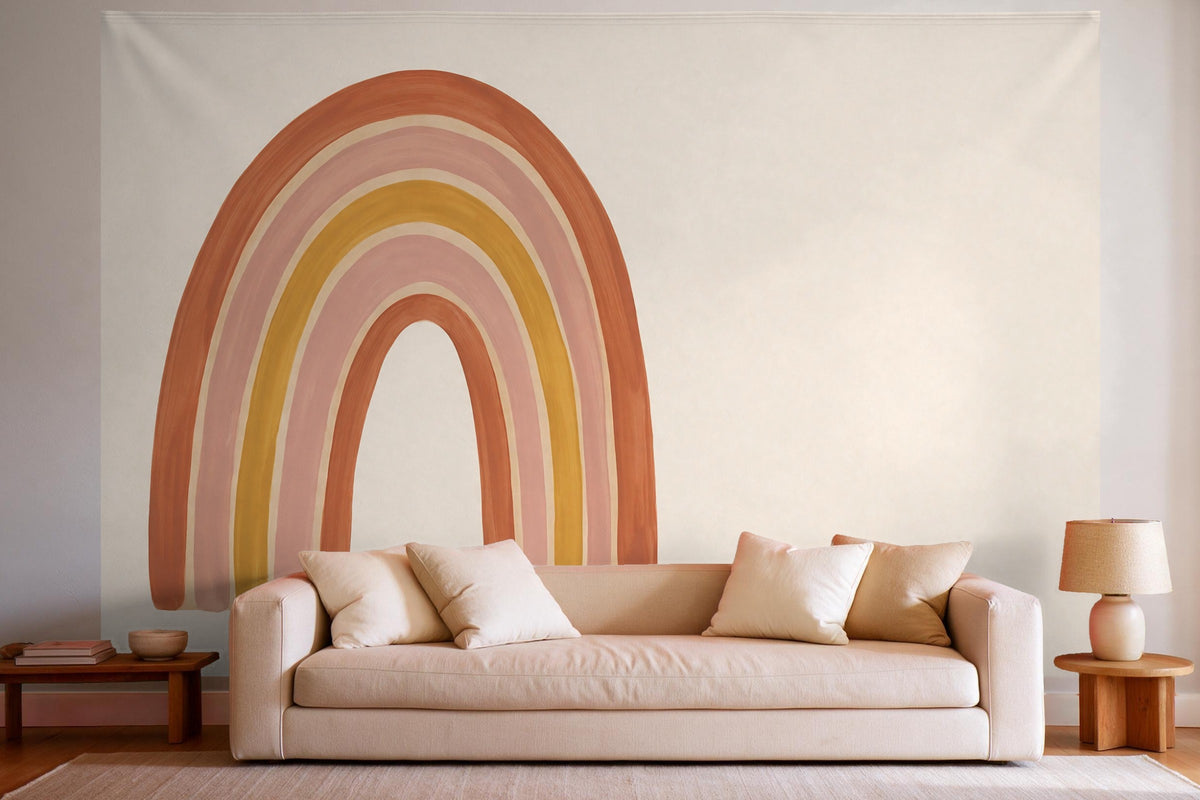 Wanddeko im hellen Wohnzimmer über dem Sofa: Wandtuch Boho-Regenbogen in Erdtönen, auf Stoff gedruckt