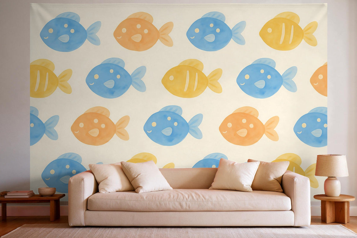 Decoración de pared en un salón luminoso sobre el sofá: tapiz de tela Peces de colores como estampado