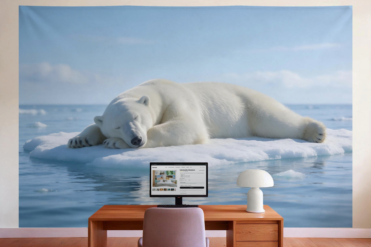 Wanddeko im Büro hinter dem Schreibtisch: Wandtuch Eisbär auf der Eisscholle, auf Stoff gedruckt