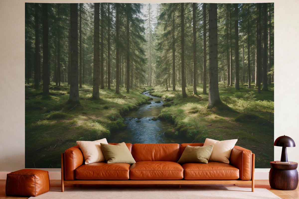 Wandtuch XXL Fichtenwald mit Bachlauf als Wanddeko im gemütlichen Wohnzimmer über dem Ledersofa