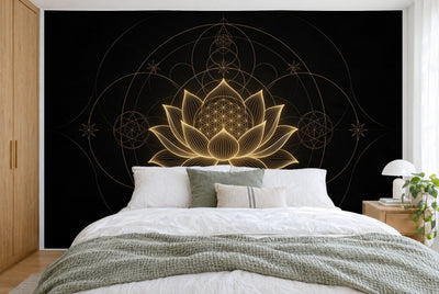 Grande tenture murale Lotus doré sur noir dans la chambre, sur tout le mur derrière le lit – tapisserie en tissu