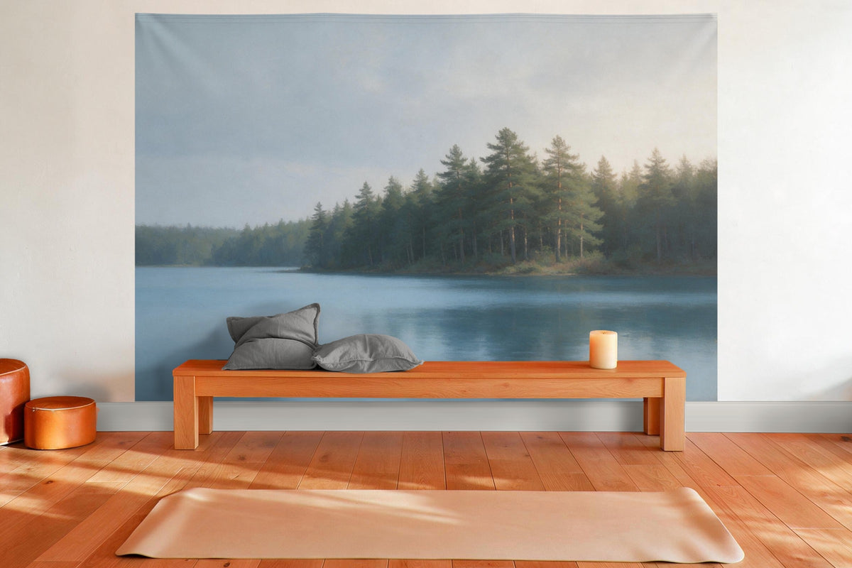 Decoración de pared en una sala de yoga: tapiz de tela Bosque de pinos a orillas del lago
