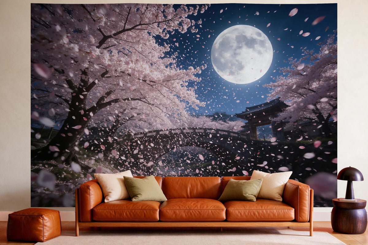 Tapiz de pared XXL Tormenta de flores de cerezo bajo la luna llena como decoración en un salón acogedor sobre el sofá de cuero