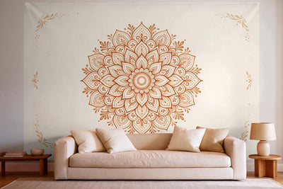 Déco murale dans un salon lumineux au-dessus du canapé : tenture murale Mandala motif henné marron, imprimée sur tissu