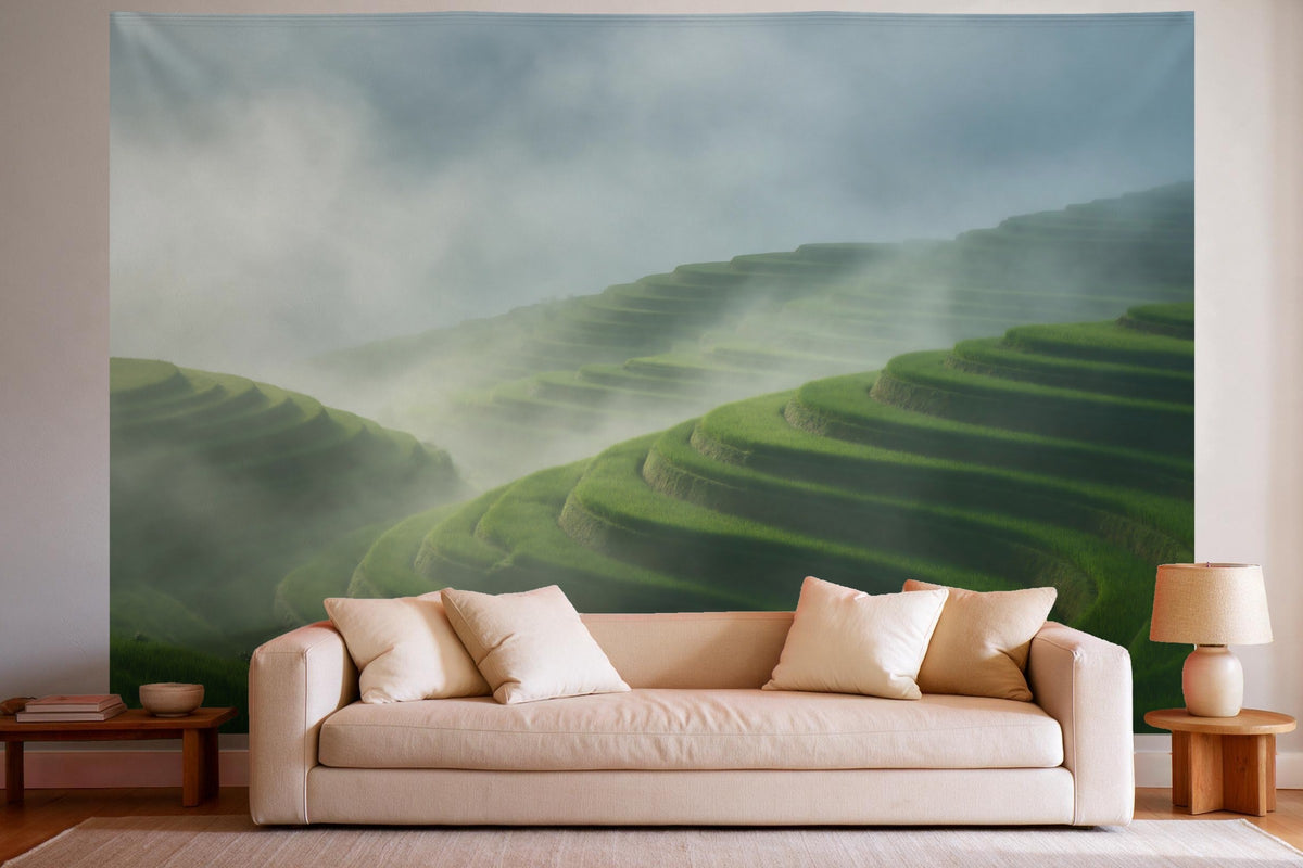 Wandtuch XXL Reisterrassen im Morgennebel als Wanddeko im hellen Wohnzimmer über dem Sofa