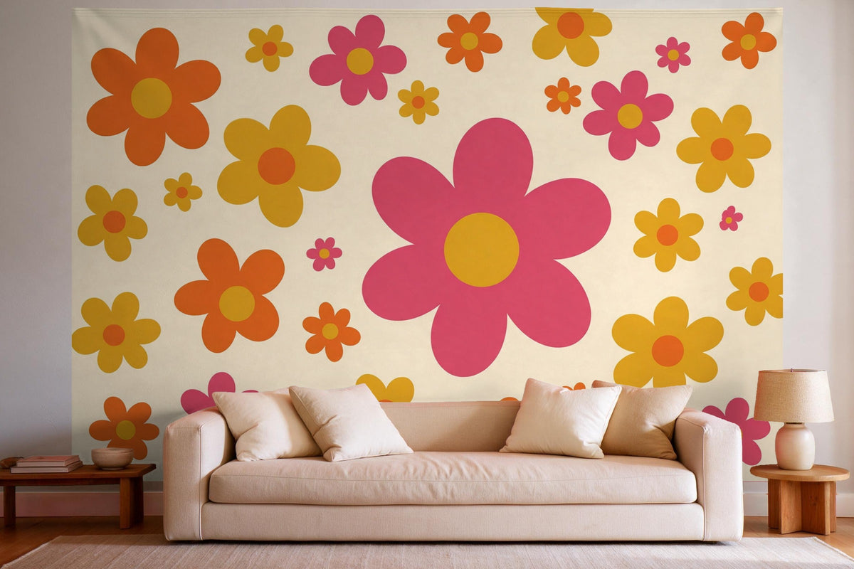 Wandtuch XXL Retro-Blumen der Siebziger als Wanddeko im hellen Wohnzimmer über dem Sofa