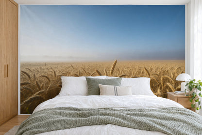 Tela impresa XXL: campo de trigo dorado bajo cielo claro, llenando la pared tras la cama