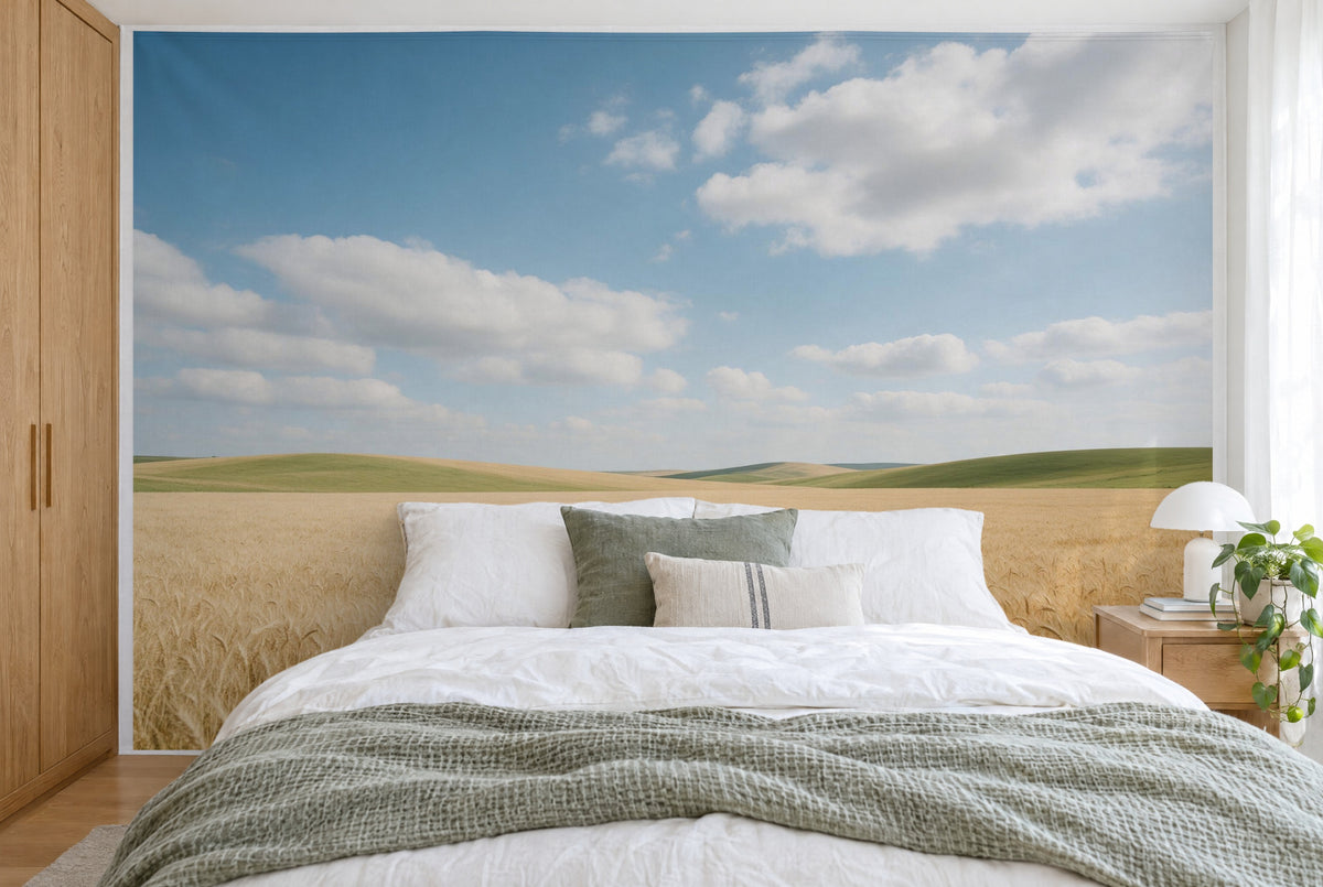 Tela impresa XXL: campo de trigo dorado bajo cielo azul con nubes, llenando la pared tras la cama