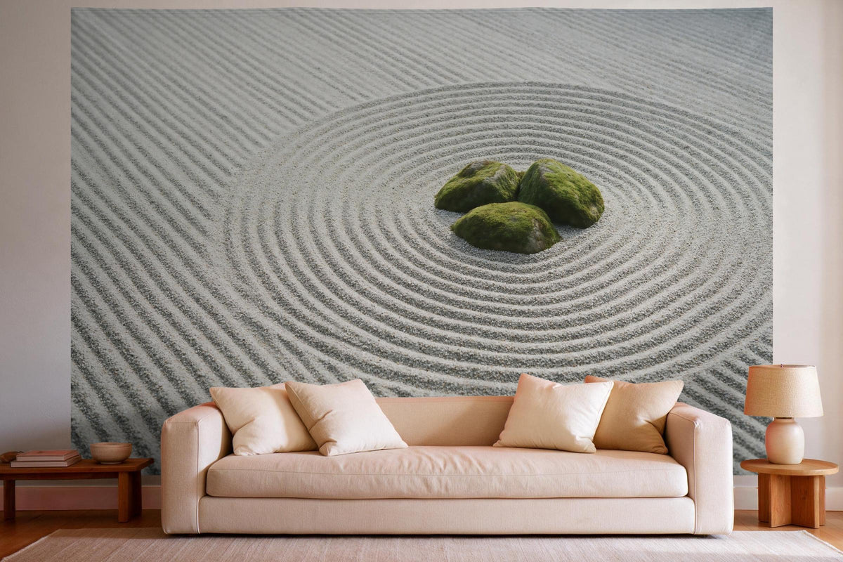 Wanddeko im hellen Wohnzimmer über dem Sofa: Wandtuch Zen Garten mit geharktem Kies, auf Stoff gedruckt
